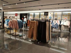 十一黃金周期間的服裝生意熱不熱 我們到上海熱門(mén)零售市場(chǎng)瞧了瞧