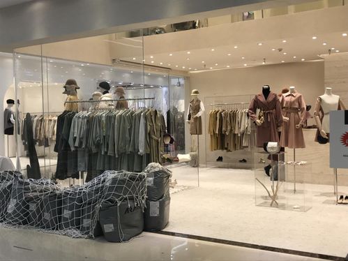 服裝批發(fā) 2020年實(shí)體轉(zhuǎn)戰(zhàn)直播間后,帶你考察廣州線下檔口實(shí)況 入門(mén)級(jí)講解