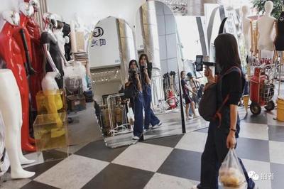 廣州服裝批發(fā)市場(chǎng):草根走播與網(wǎng)紅主播的帶貨江湖
