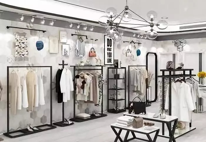 服裝店經營中，如何不讓顧客說衣服“貴”？——服裝輔料銷售策略