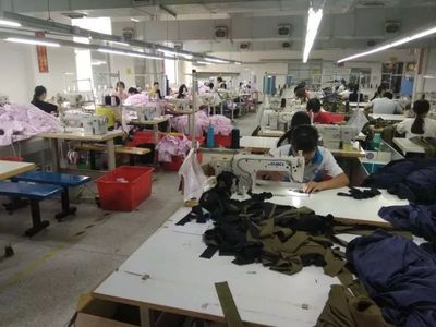 走進企業，暖心回訪——記我校就業學生回訪紀實之服裝輔料銷售篇